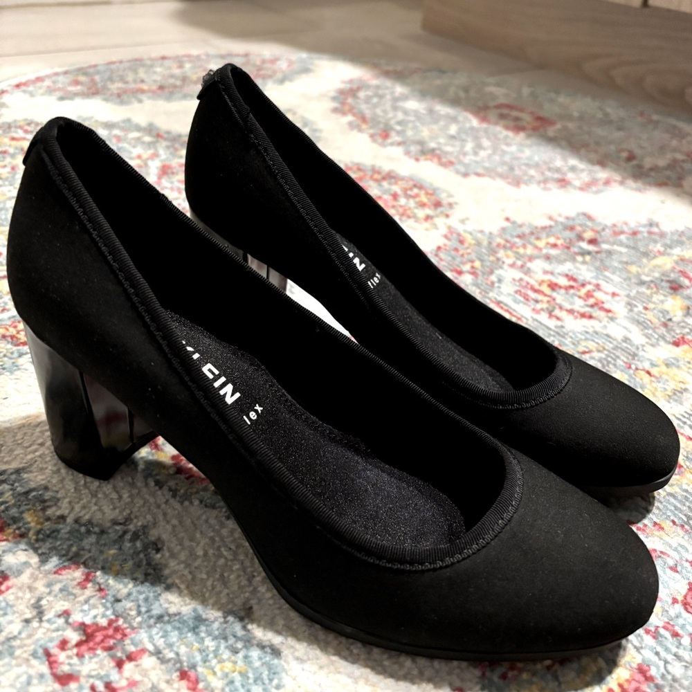 Anne Klein pumps NEW